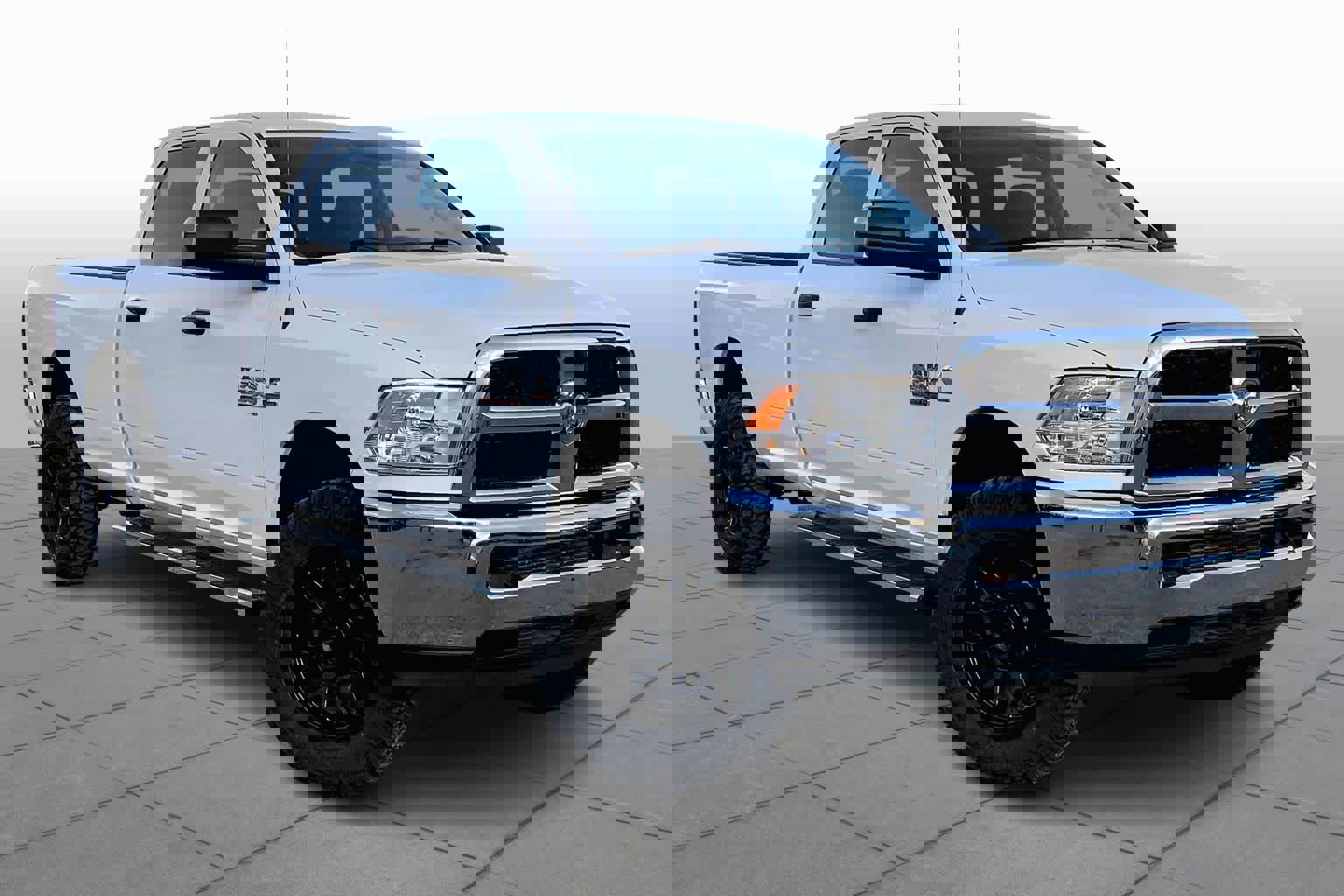 Used 2018 RAM 2500 Tradesman image 2