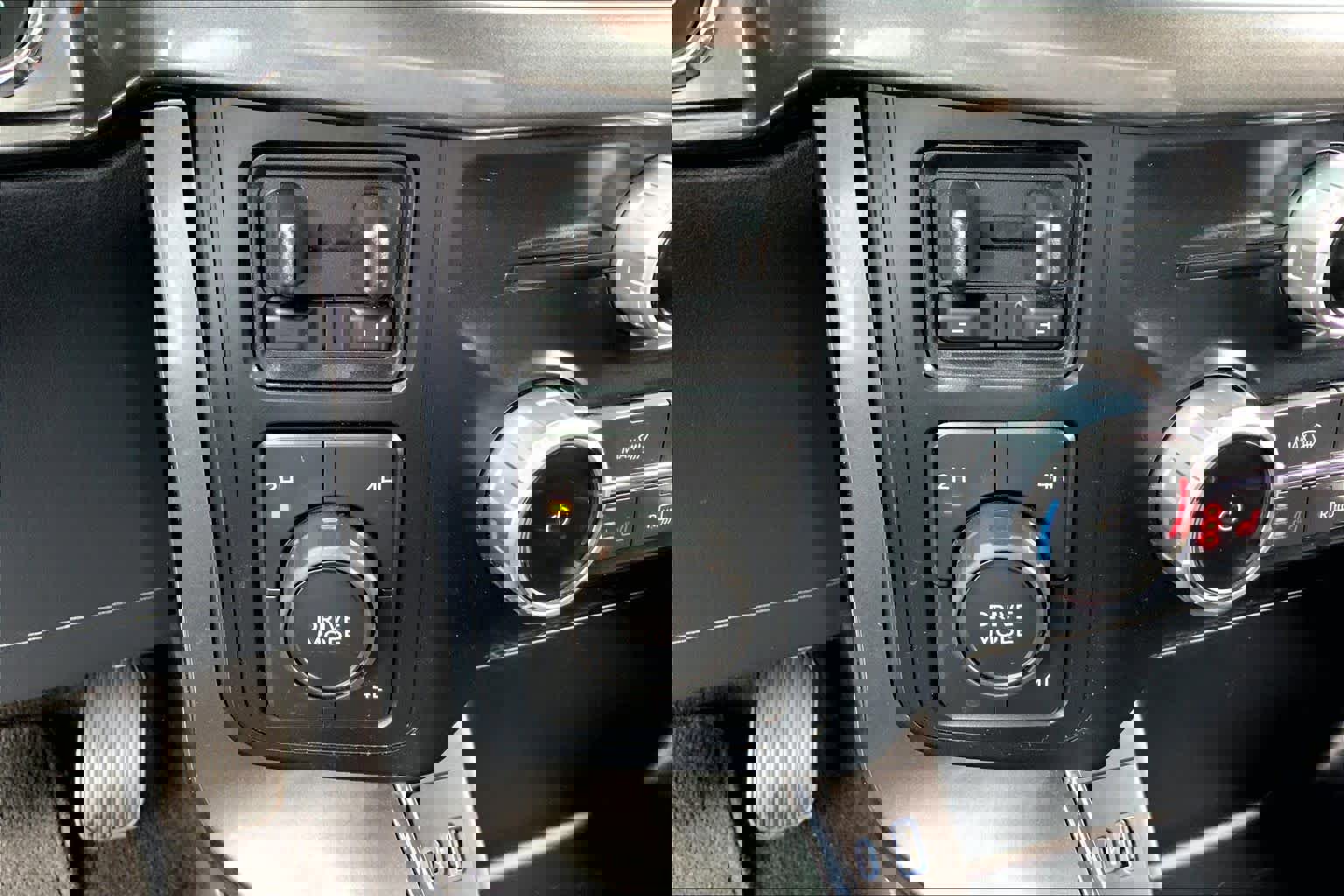 Used 2023 Ford F150 XLT w/ Equipment Group 302A High image 32