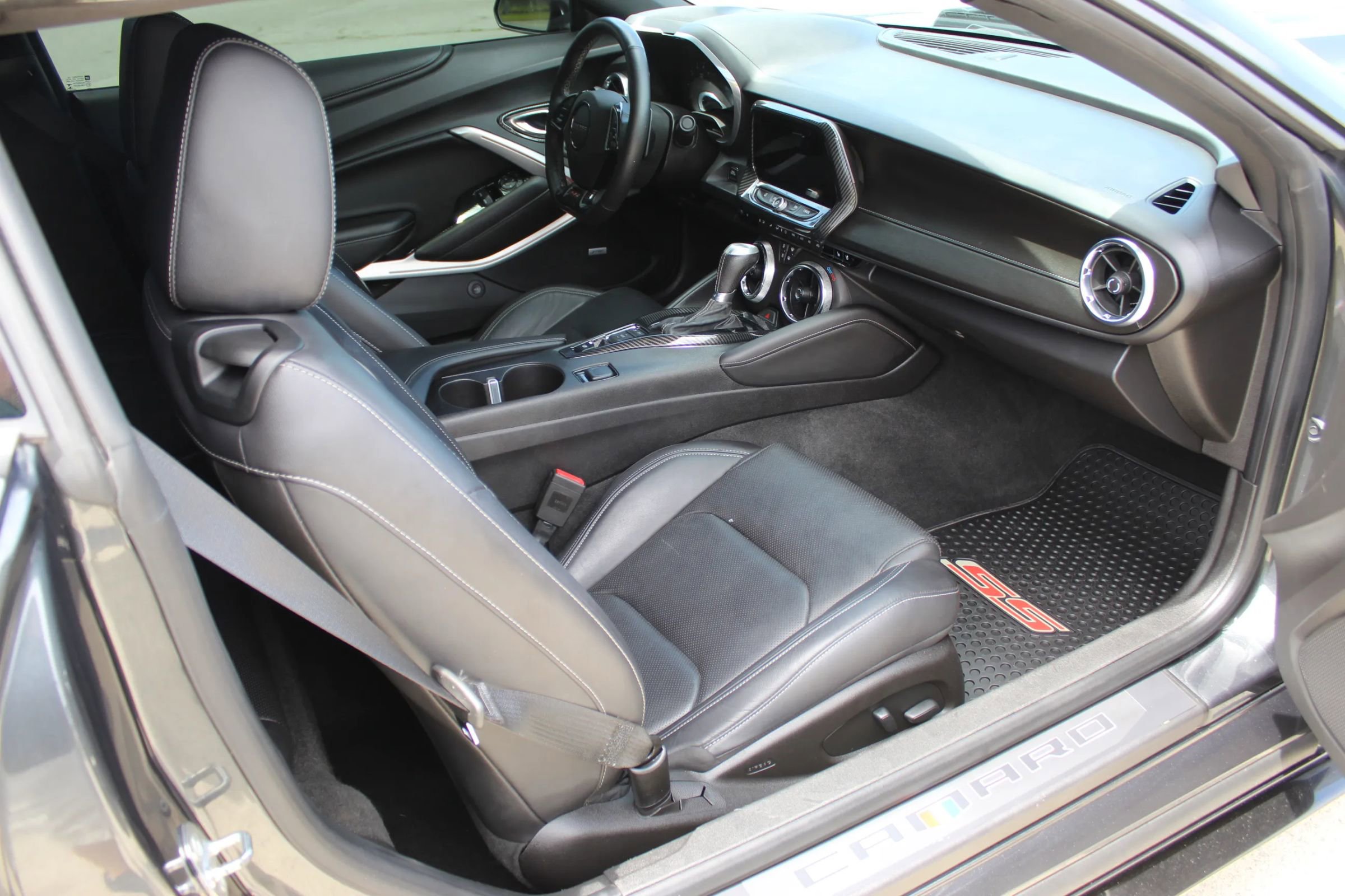 Used 2016 Chevrolet Camaro SS RWD image 22