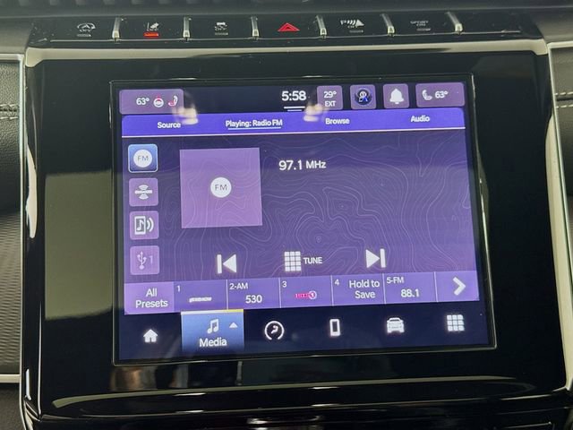 New 2025 Jeep Grand Cherokee Altitude image 17