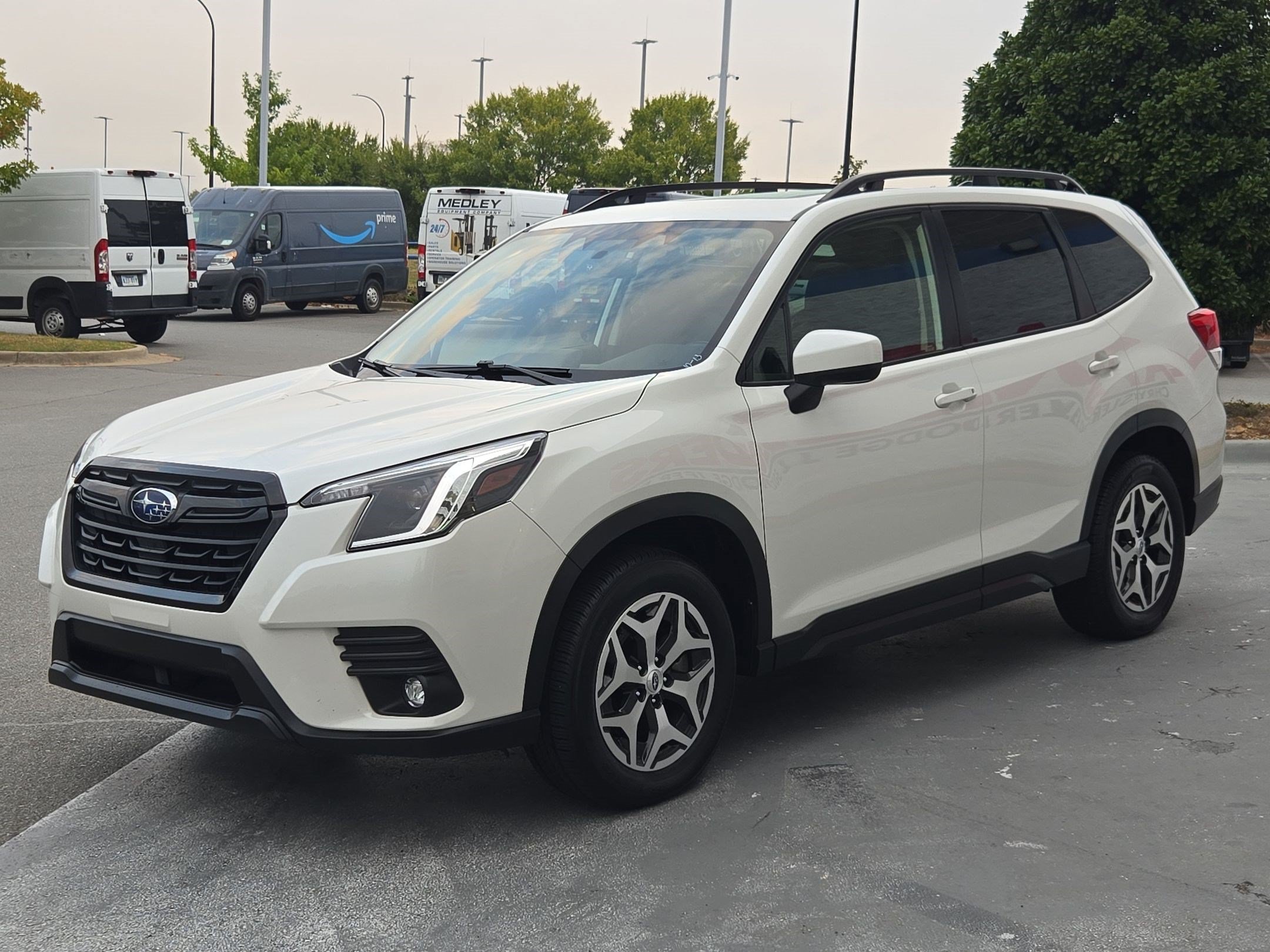 Used 2024 Subaru Forester Premium AWD/4WD image 3