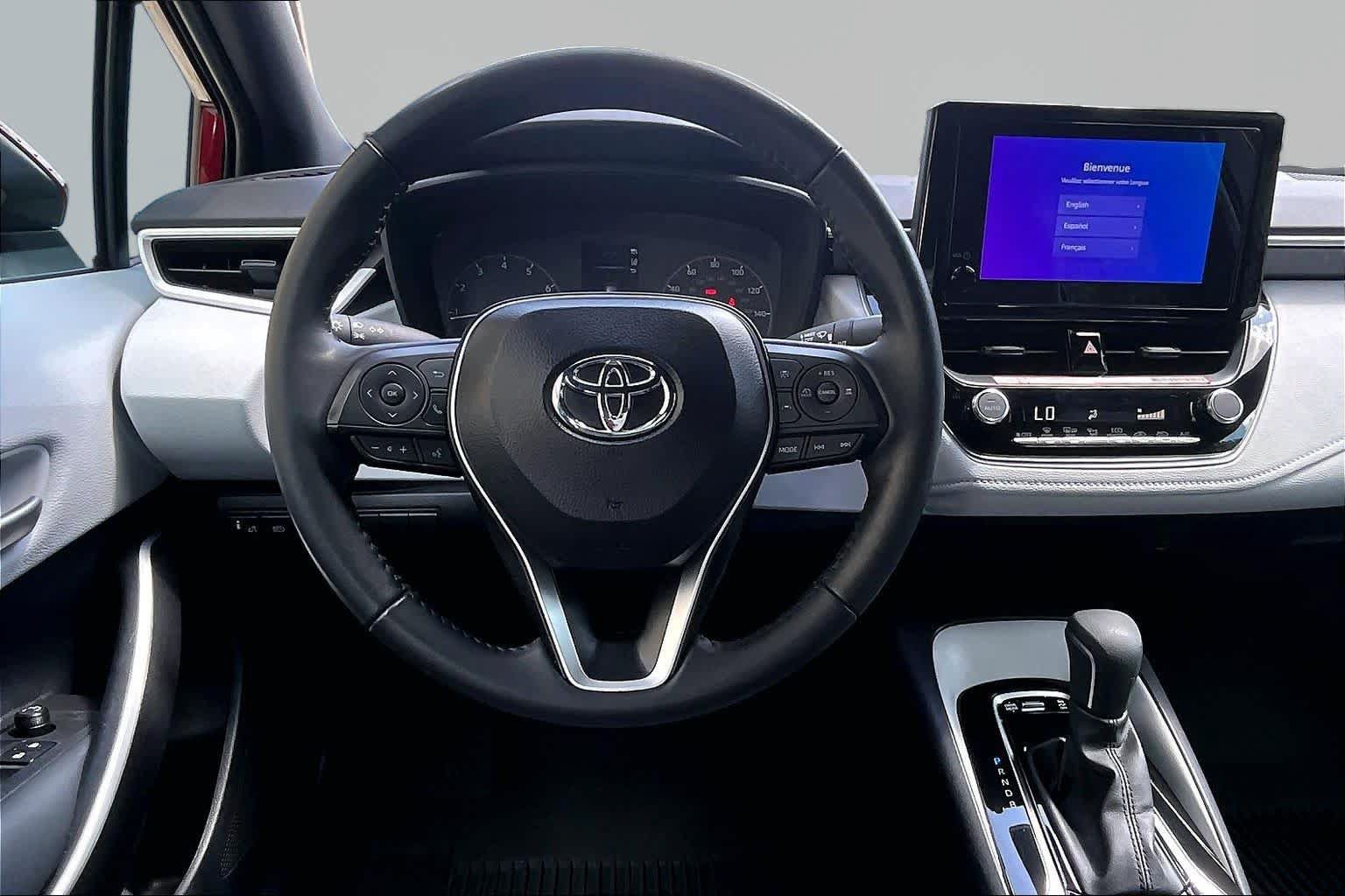 Used 2025 Toyota Corolla SE FWD image 6