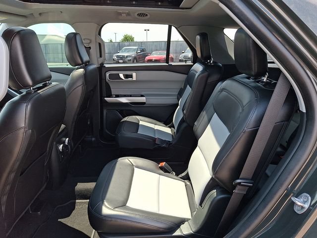 Certified 2022 Ford Explorer XLT w/ Equipment Group 202A AWD/4WD image 9