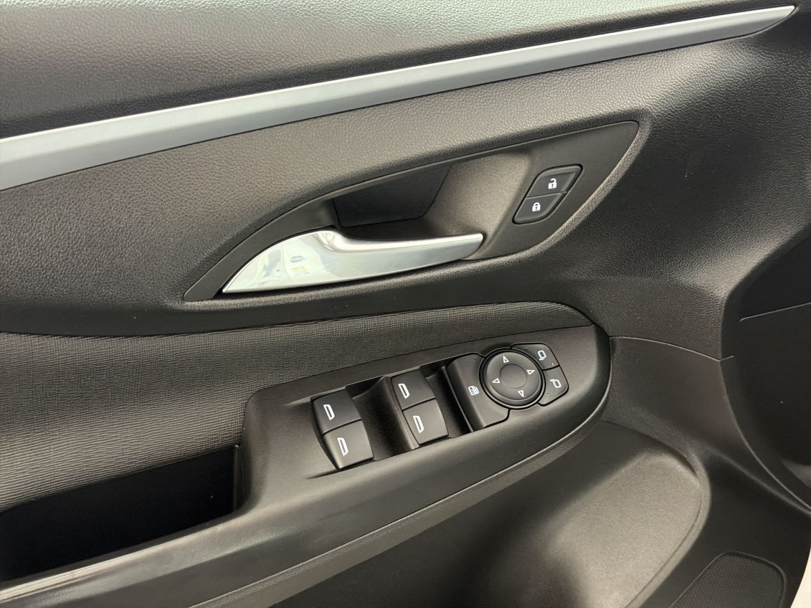 Used 2024 Buick Envista Preferred FWD image 15