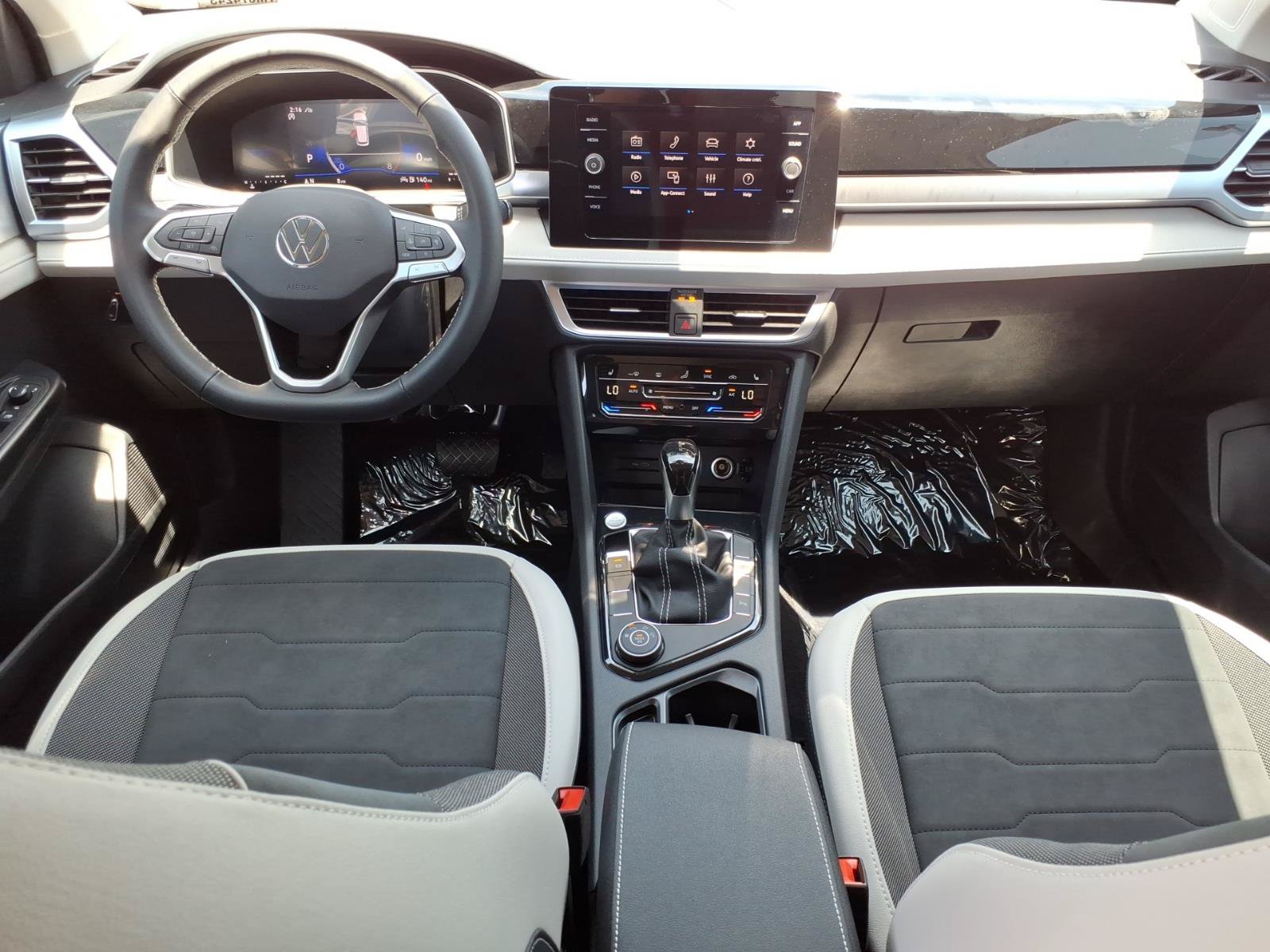 New 2026 Volkswagen Taos SE AWD/4WD image 15