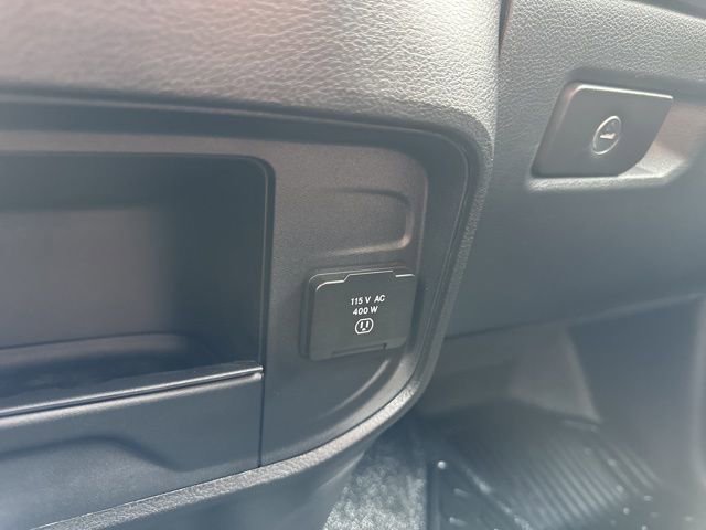 New 2026 RAM 3500 Big Horn AWD/4WD image 21