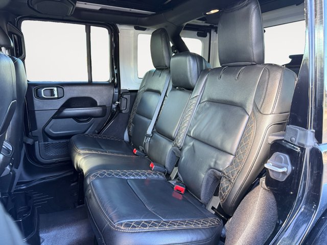 Used 2021 Jeep Wrangler Unlimited Sahara AWD/4WD image 15