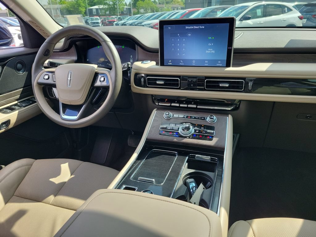 Certified 2024 Lincoln Aviator Reserve w/ Equipment Group 201A AWD/4WD image 13