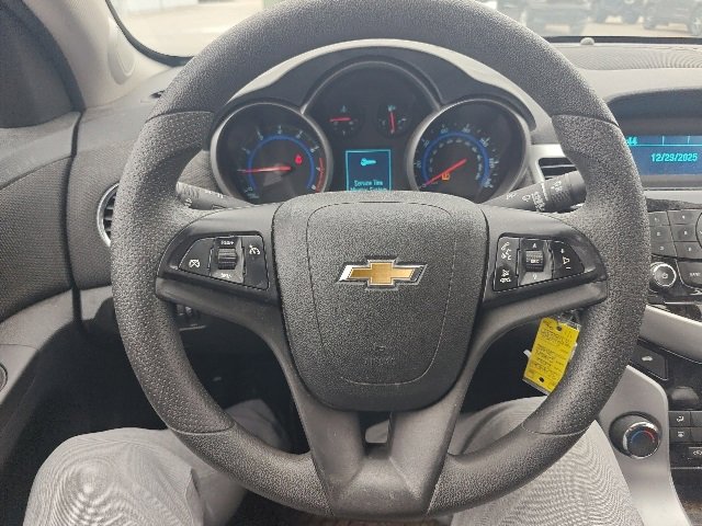 Used 2016 Chevrolet Cruze LT image 10