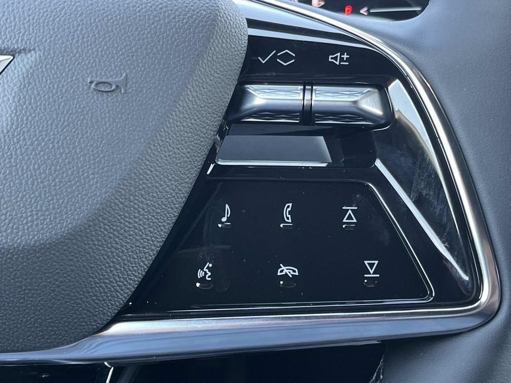 New 2026 Cadillac Lyriq Premium Luxury AWD/4WD image 29