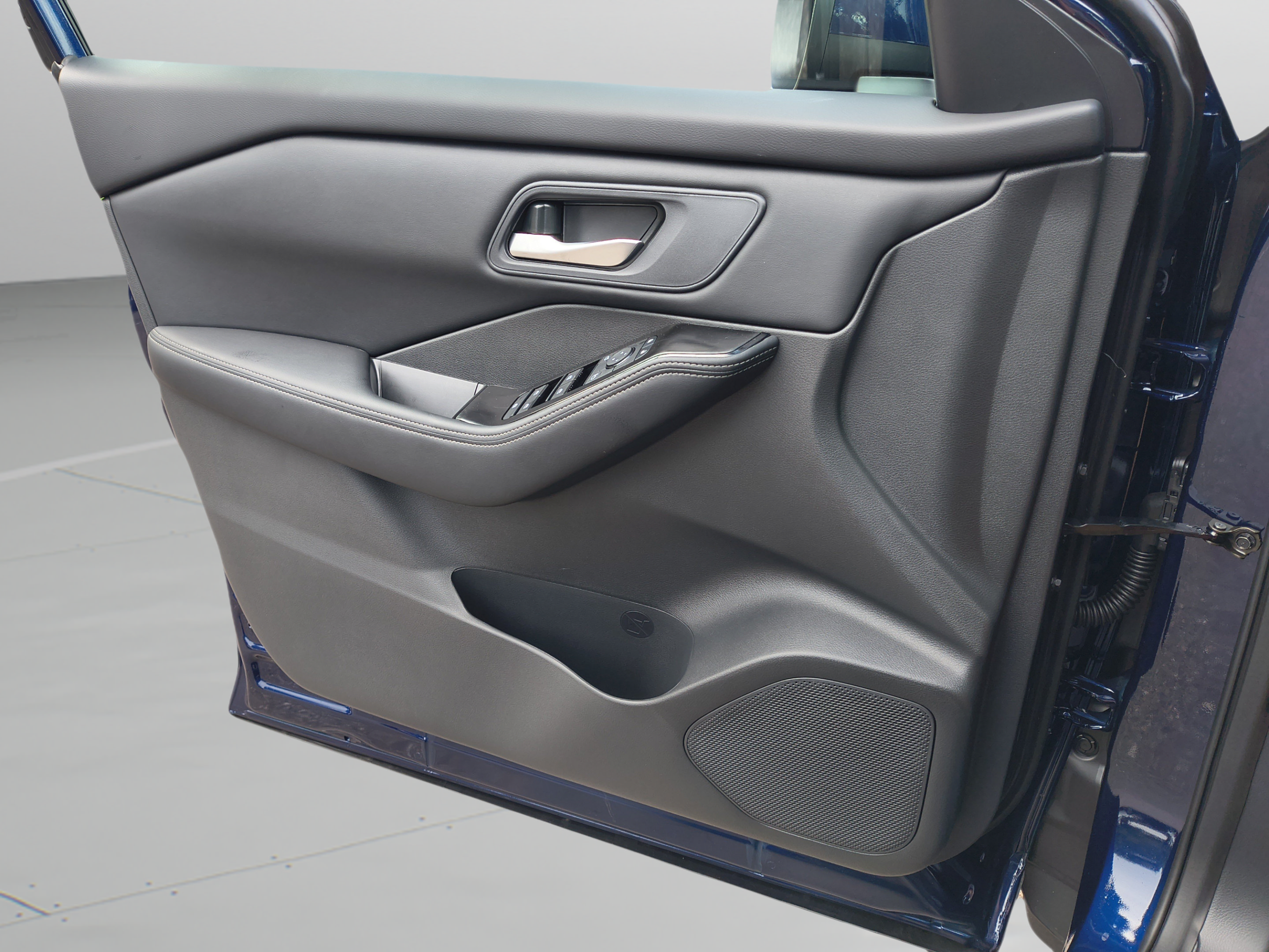 New 2026 Nissan Rogue SV FWD image 23