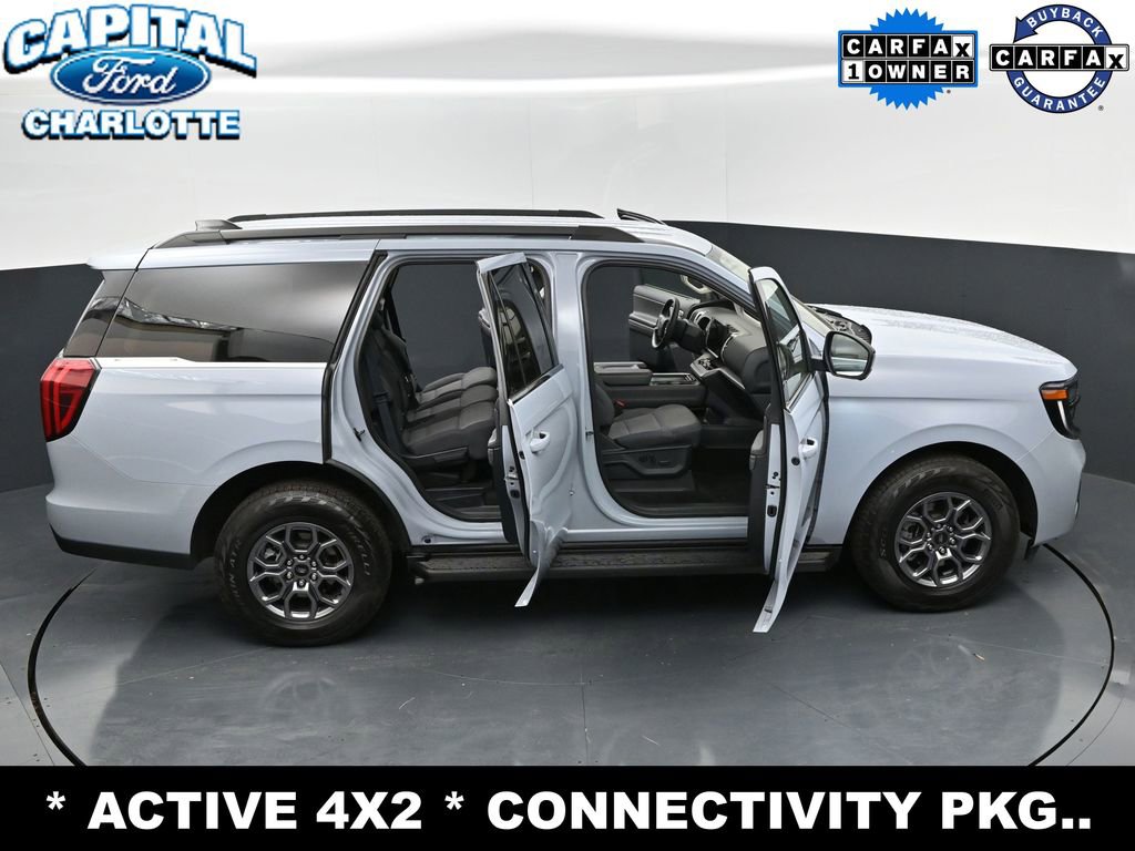 Used 2025 Ford Expedition Active image 32