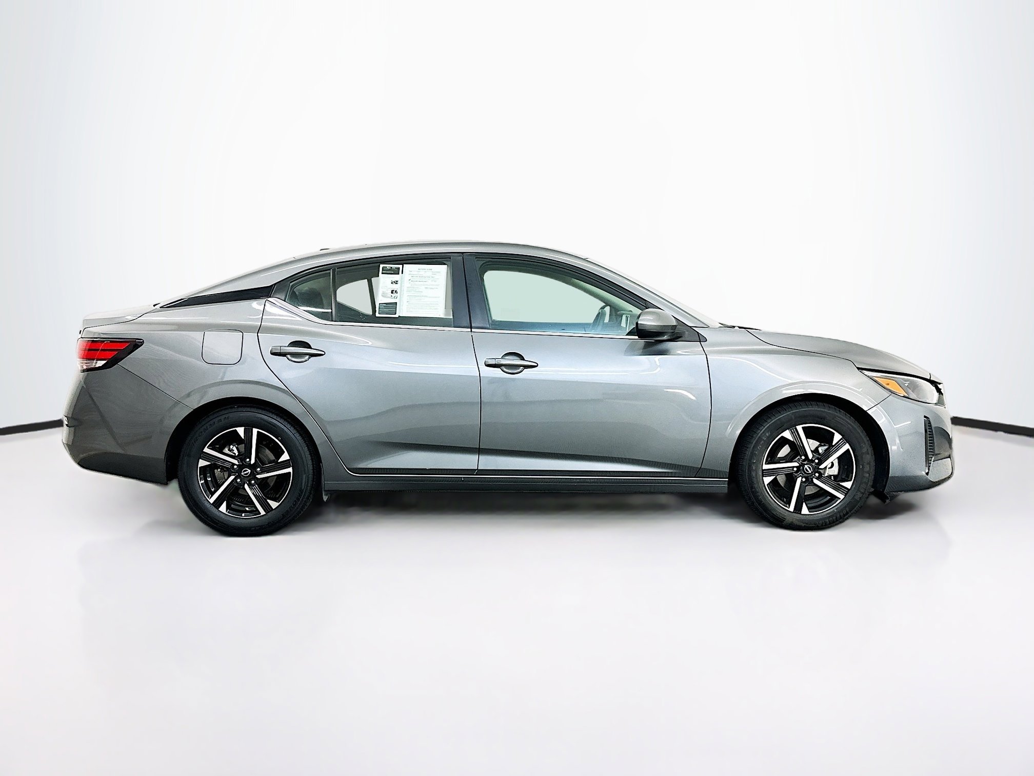 Used 2024 Nissan Sentra SV FWD image 10