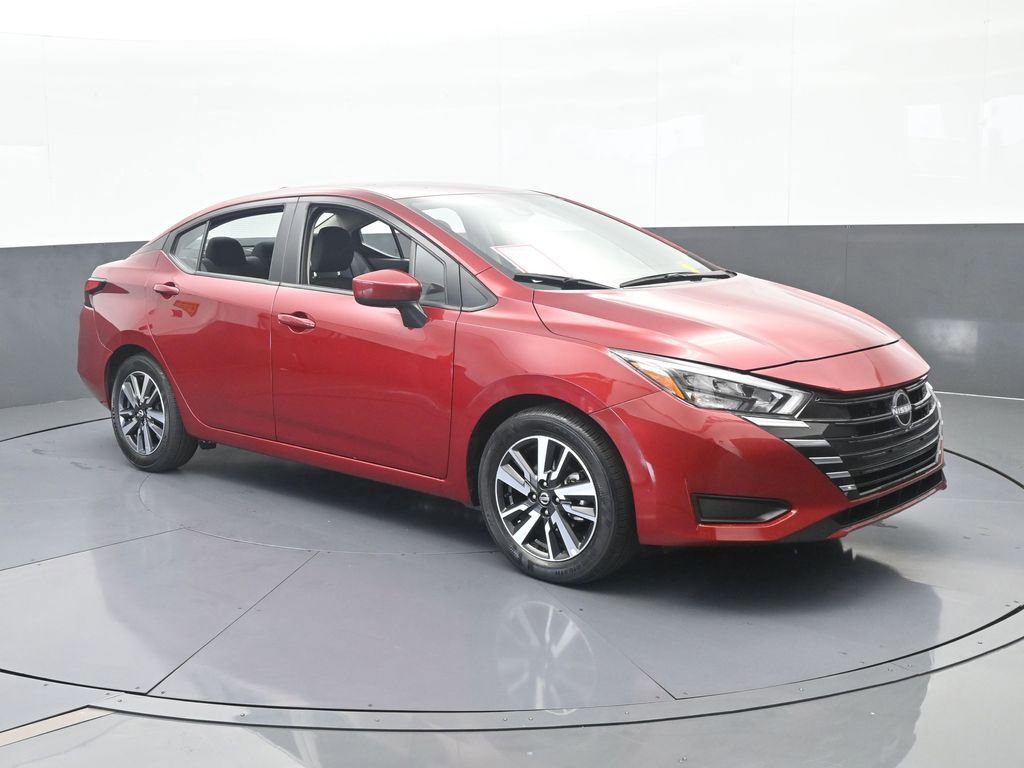 Used 2025 Nissan Versa SV image 8