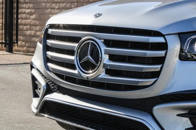 New 2025 Mercedes-Benz GLS 450 4MATIC image 5