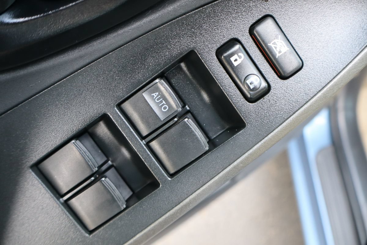 Used 2011 Toyota RAV4 4WD w/ Upgrade Value Pkg image 28