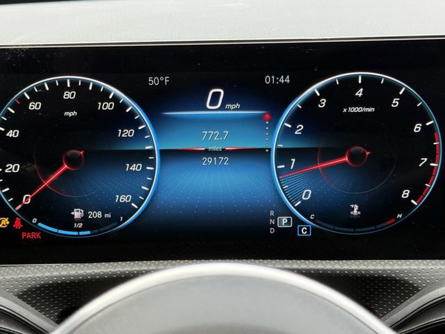 Used 2022 Mercedes-Benz CLA 250 4MATIC image 13