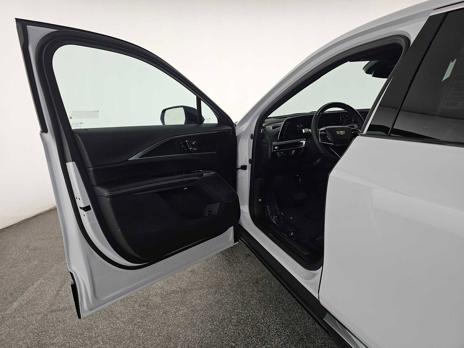 New 2026 Cadillac Lyriq Luxury w/ LPO, Floor Liner Package image 19