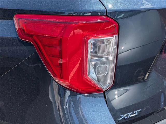 Used 2023 Ford Explorer XLT w/ Equipment Group 202A AWD/4WD image 10