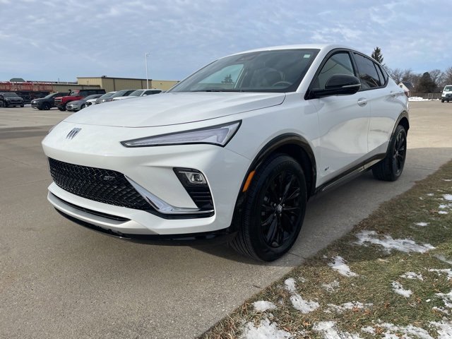 Used 2025 Buick Envista Sport Touring image 7