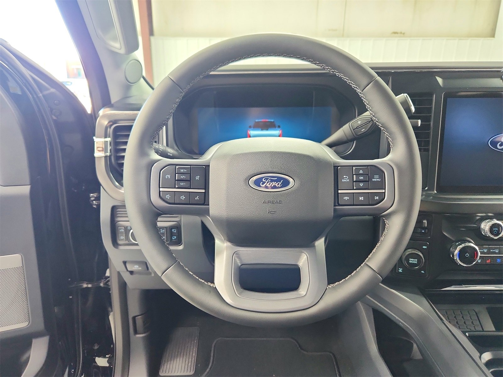 New 2026 Ford F250 Lariat w/ Black Appearance Package image 23