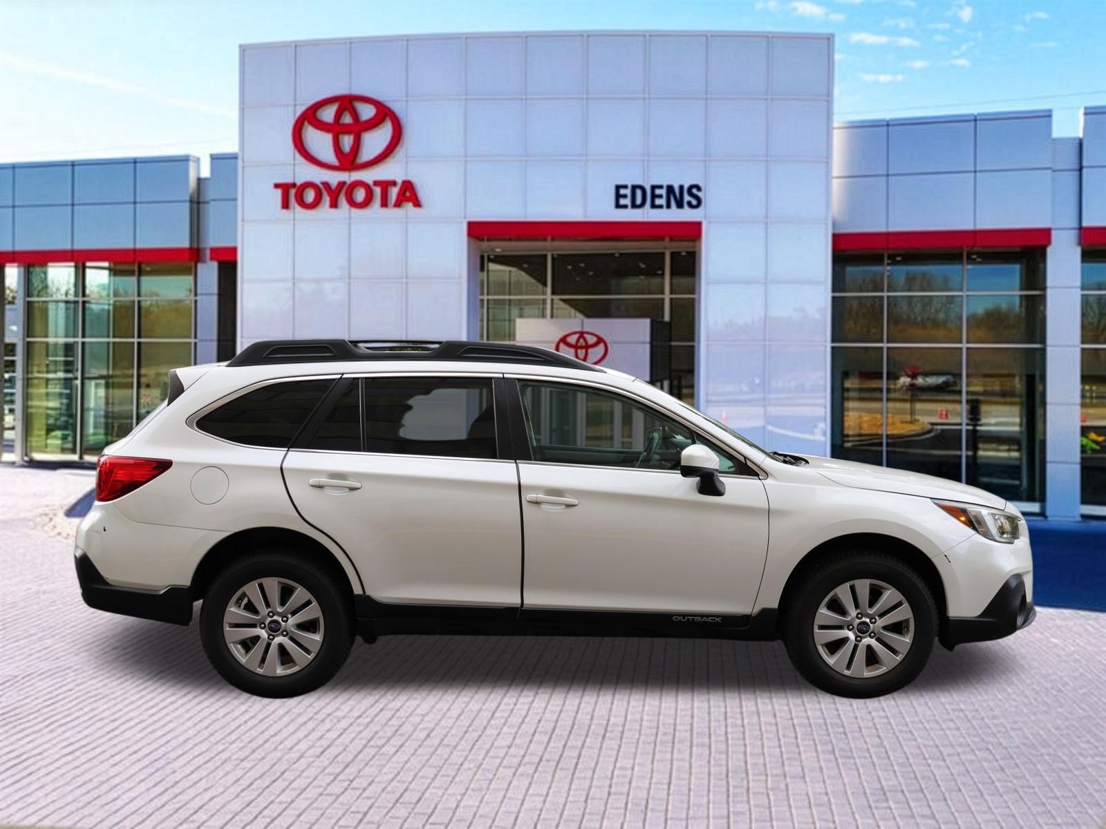Used 2019 Subaru Outback 2.5i Premium AWD/4WD image 2