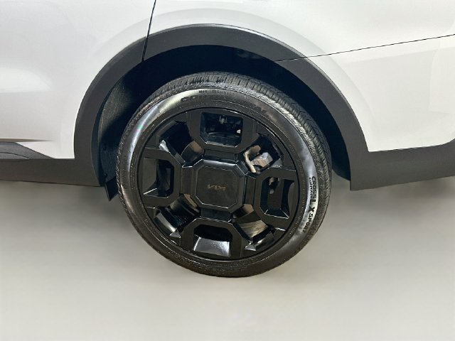 Used 2025 Kia Sorento X-Line EX AWD/4WD image 6