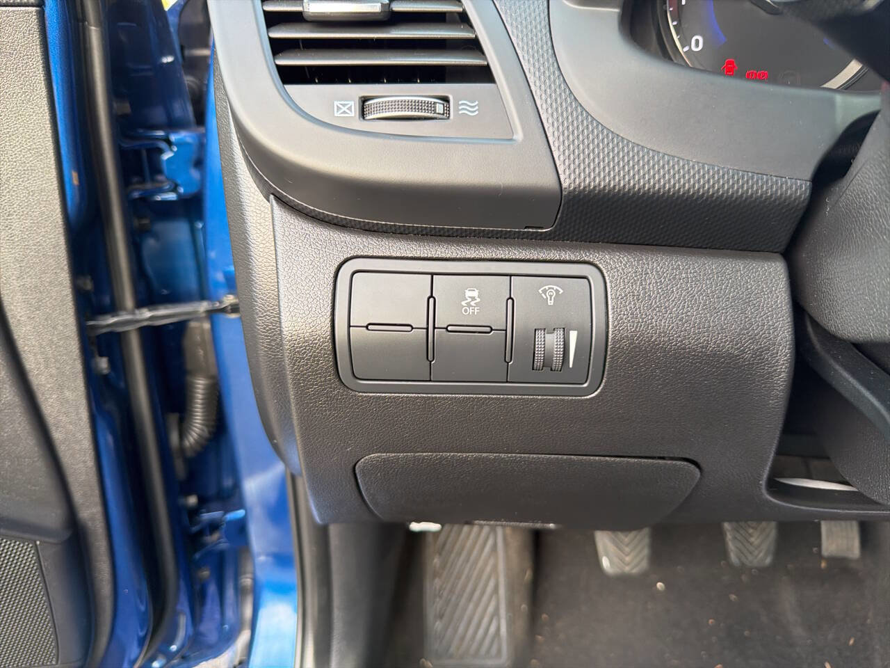 Used 2015 Hyundai Accent Sport image 26