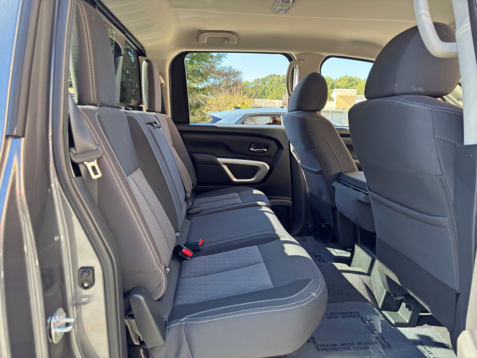 Used 2021 Nissan Titan SV RWD image 30