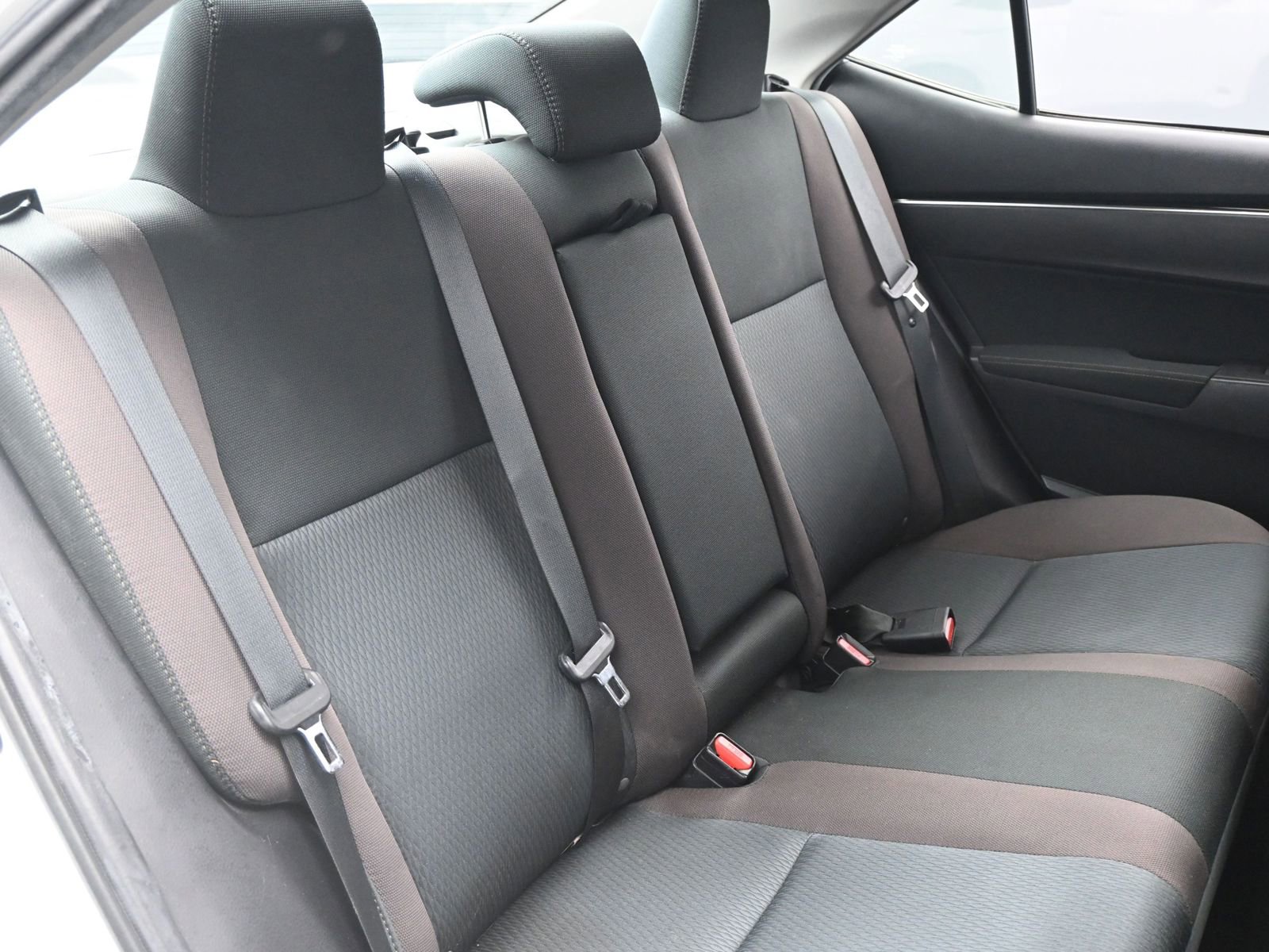 Used 2019 Toyota Corolla LE image 13