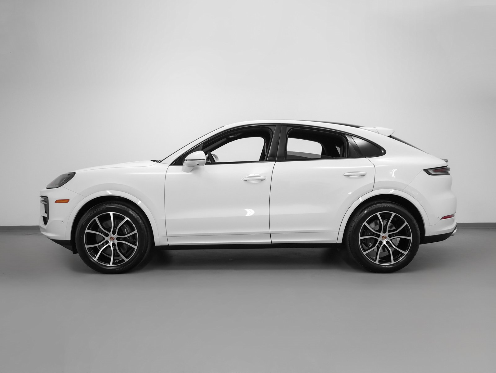 New 2026 Porsche Cayenne Coupe image 2
