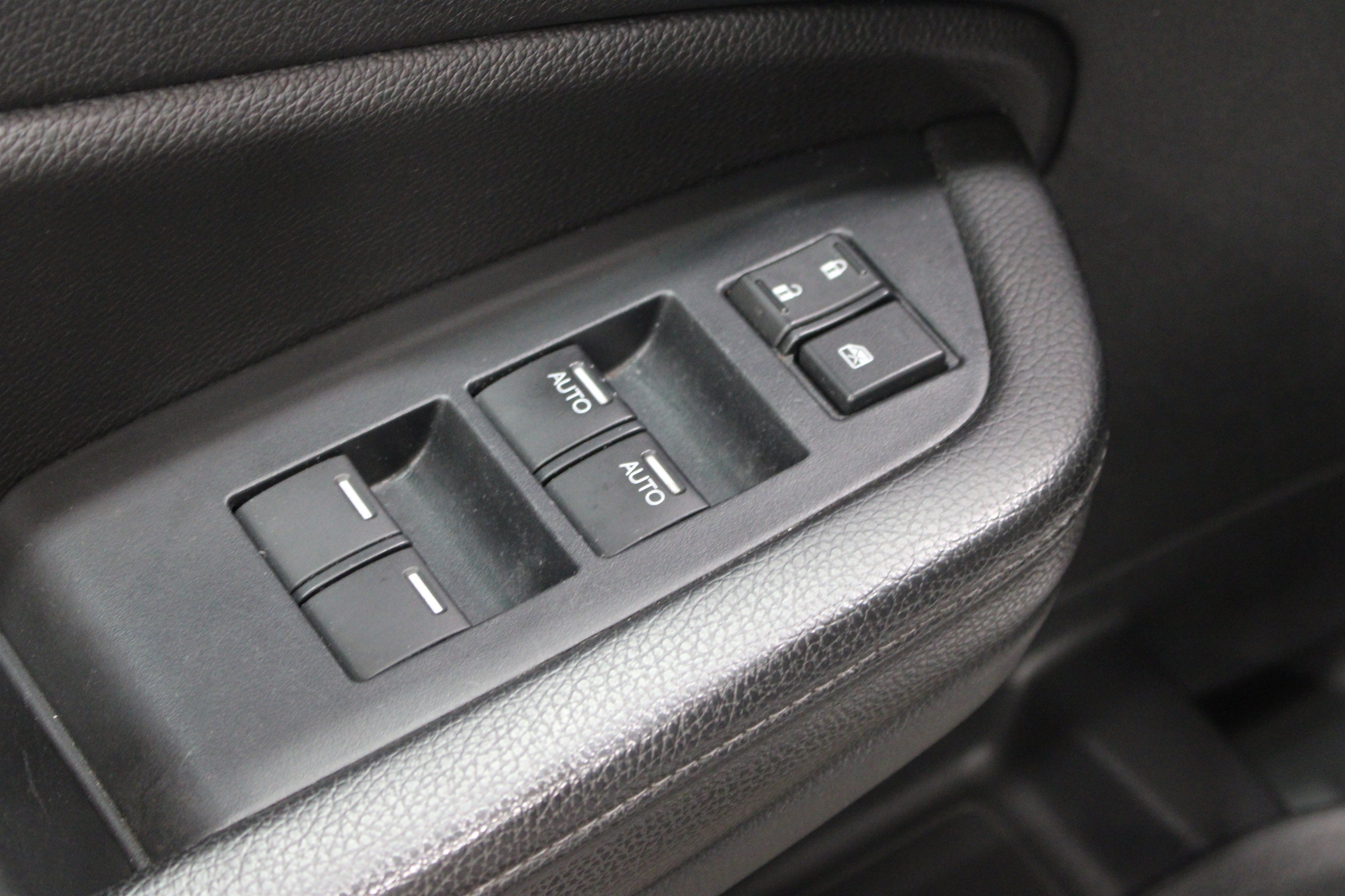 Used 2023 Honda Passport EX-L image 7