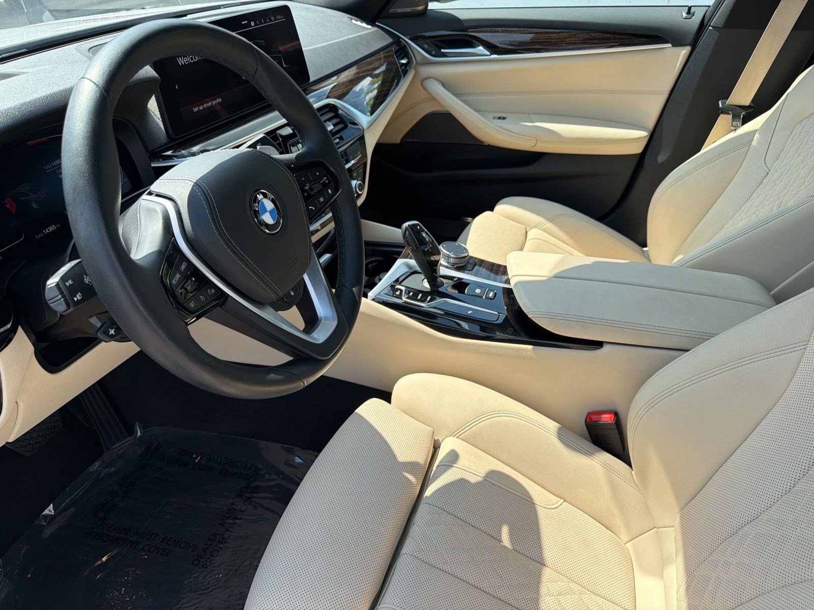 Certified 2023 BMW 530i w/ Premium Package RWD image 3