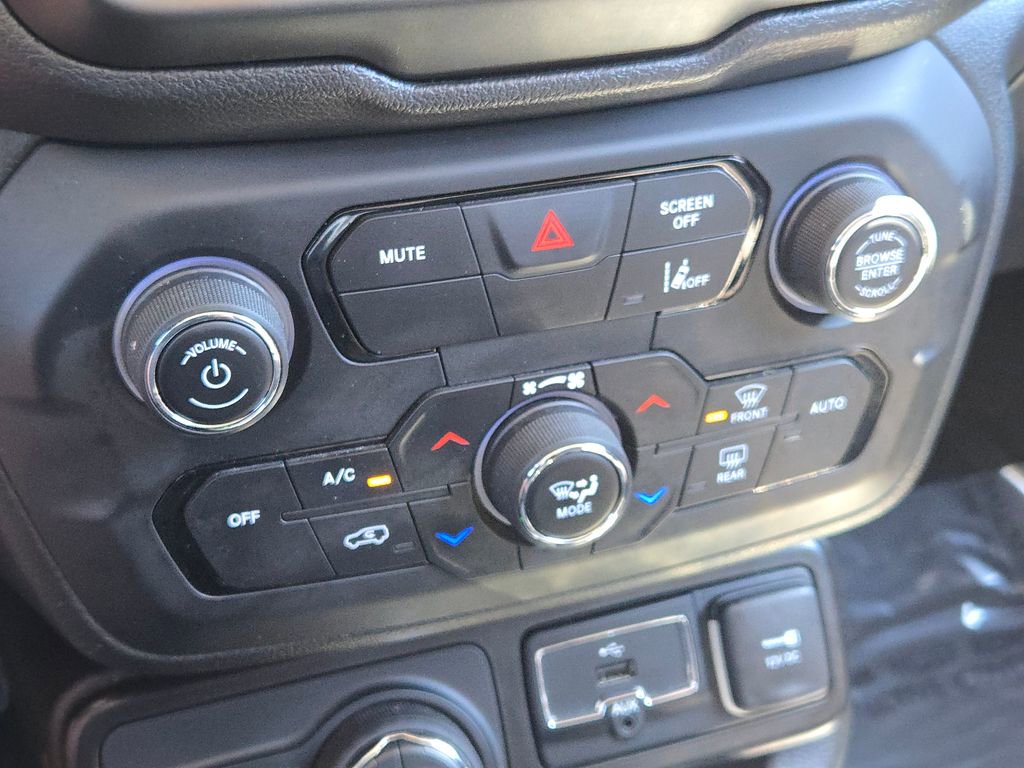 Used 2023 Jeep Renegade Trailhawk AWD/4WD image 25