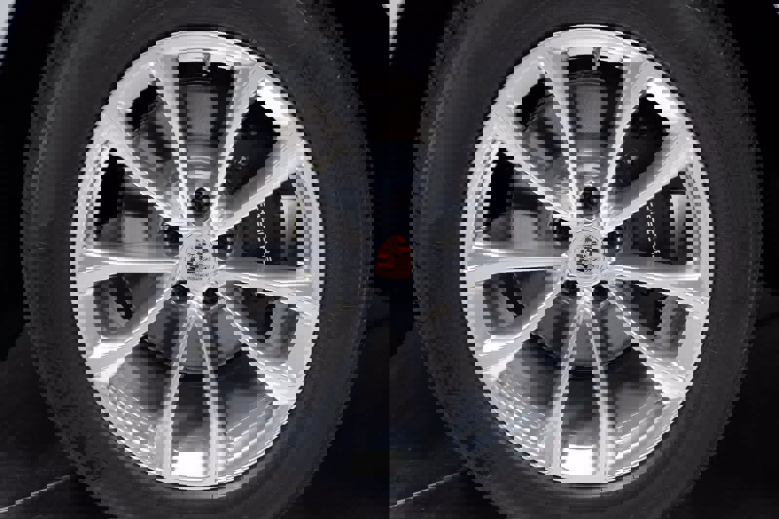 Certified 2026 Porsche Macan image 11