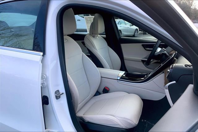 Used 2025 Mercedes-Benz C 300 4MATIC Sedan image 7