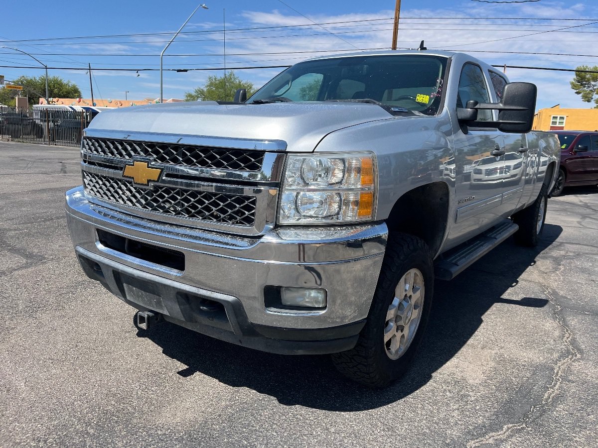 Used 2014 Chevrolet Silverado 3500 LT w/ Interior Plus Package AWD/4WD image 7