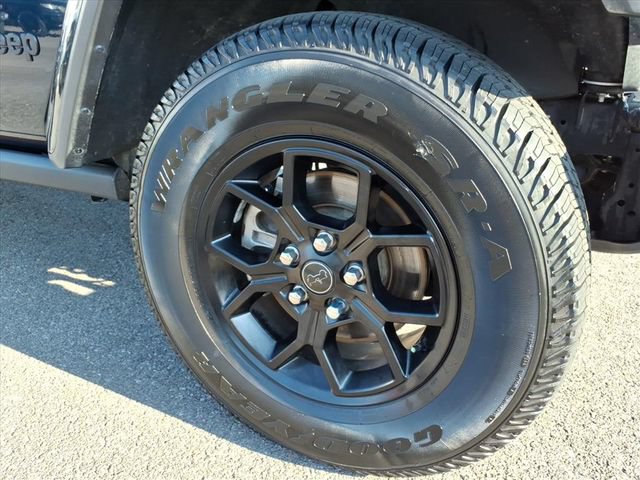 Used 2025 Jeep Gladiator Sport AWD/4WD image 4