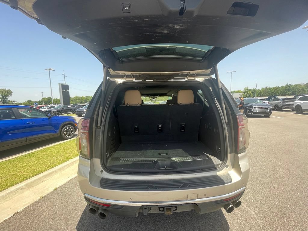 Used 2021 Chevrolet Tahoe Premier w/ Premium Package RWD image 9
