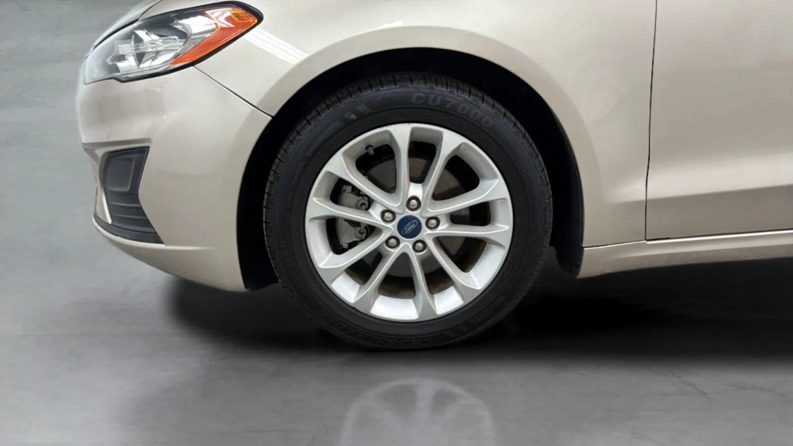 Used 2019 Ford Fusion SE FWD image 29