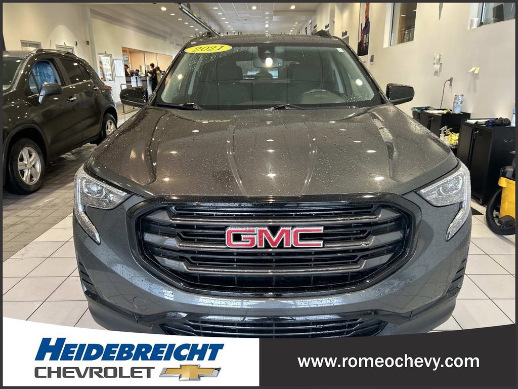 Certified 2021 GMC Terrain SLE w/ Driver Convenience Package AWD/4WD image 39