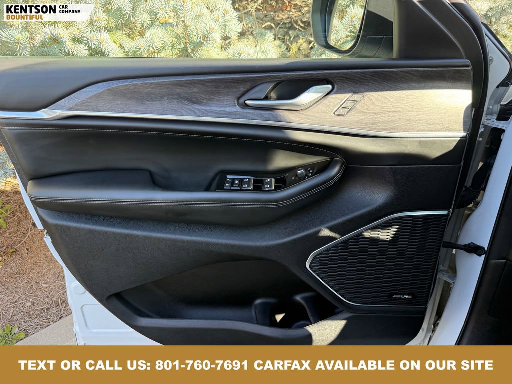 Used 2023 Jeep Grand Cherokee L Overland image 19