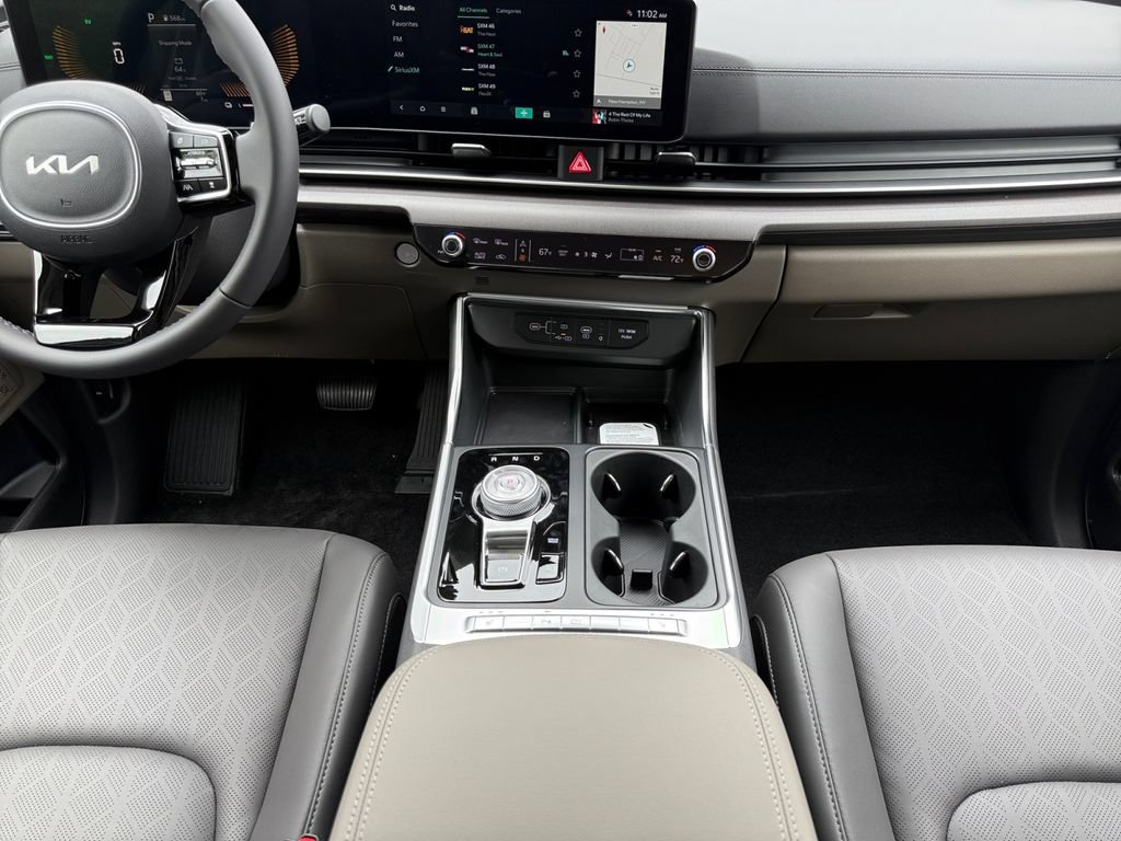 New 2026 Kia Carnival EX FWD image 10