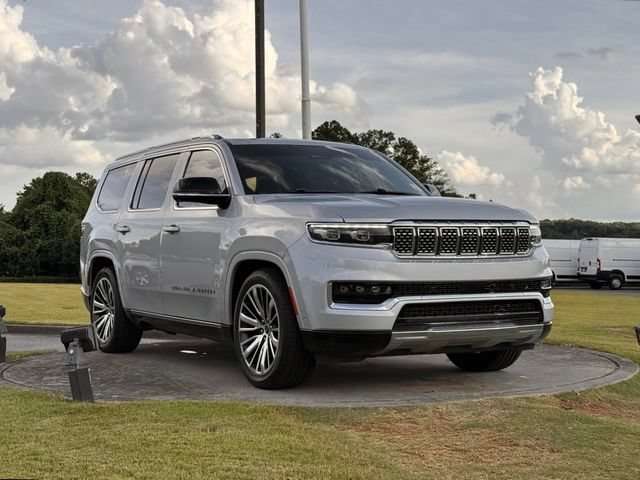 Used 2023 Jeep Grand Wagoneer Series III AWD/4WD video 1