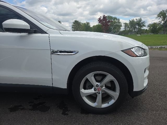 Used 2017 Jaguar F-PACE Premium AWD/4WD image 4