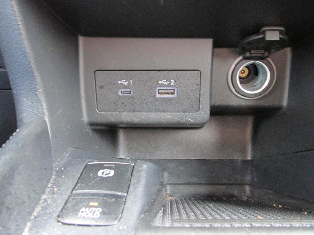 Used 2023 Nissan Kicks SR image 13