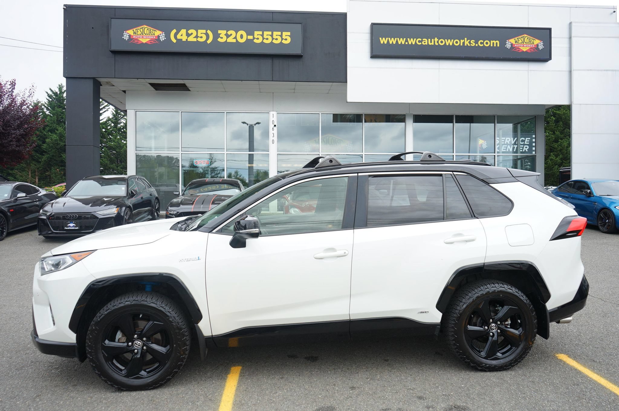 Used 2019 Toyota RAV4 XSE AWD/4WD image 2
