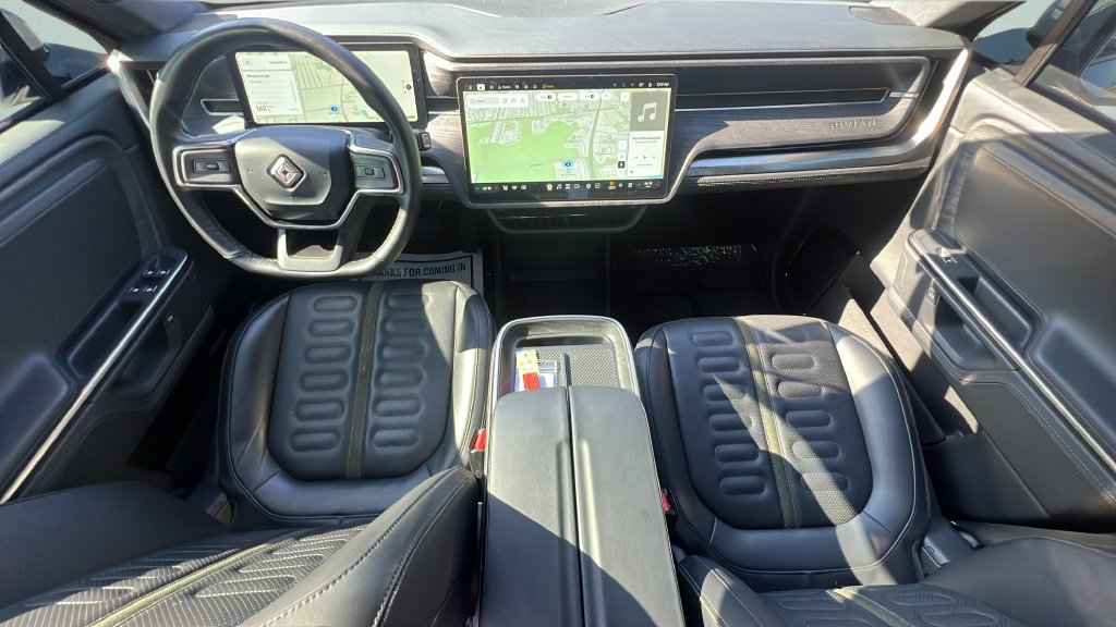 Used 2025 Rivian R1T Adventure Dual AWD/4WD image 11