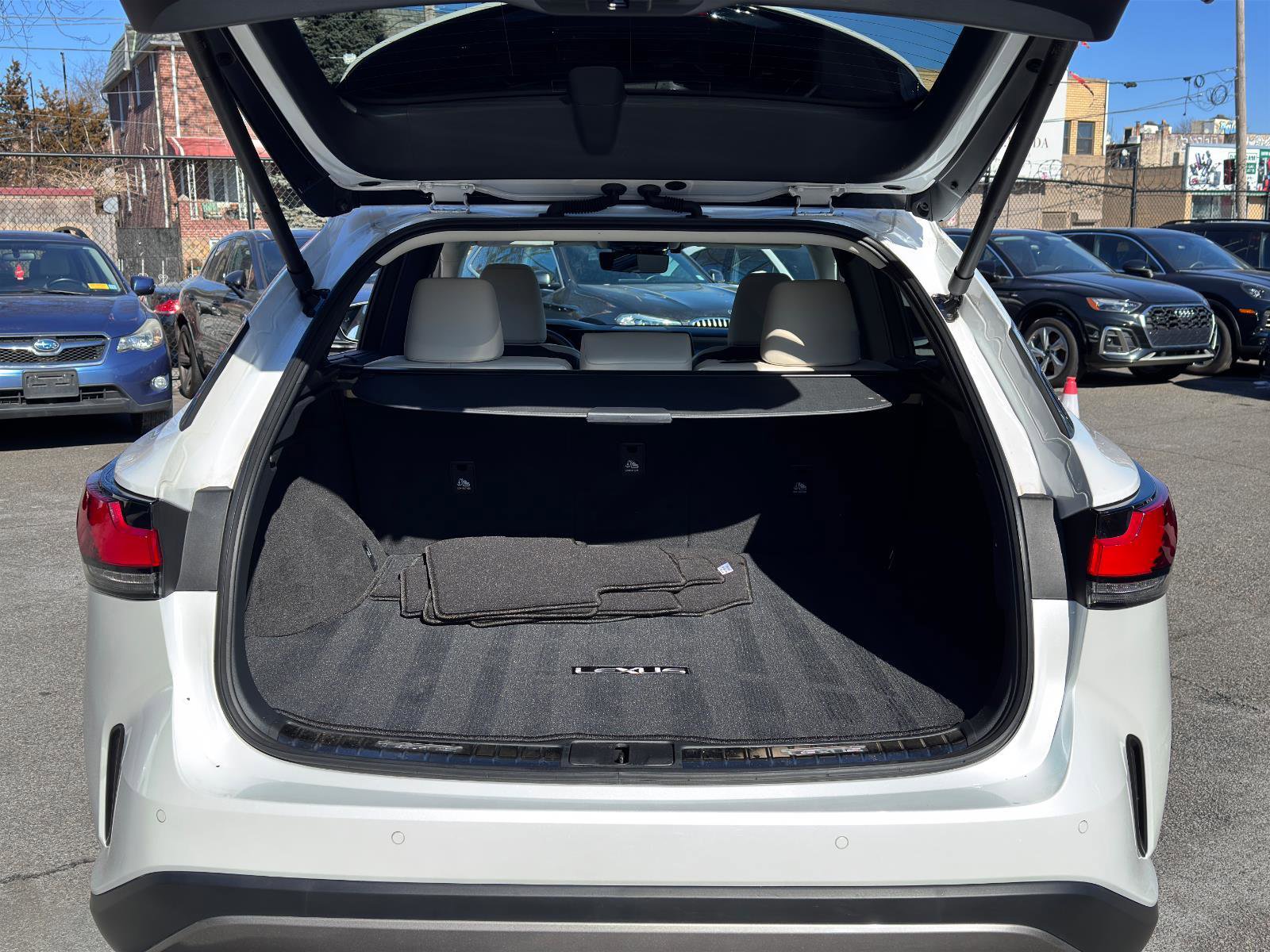 Used 2023 Lexus RX 350 w/ Accessory Package (Z1) image 9