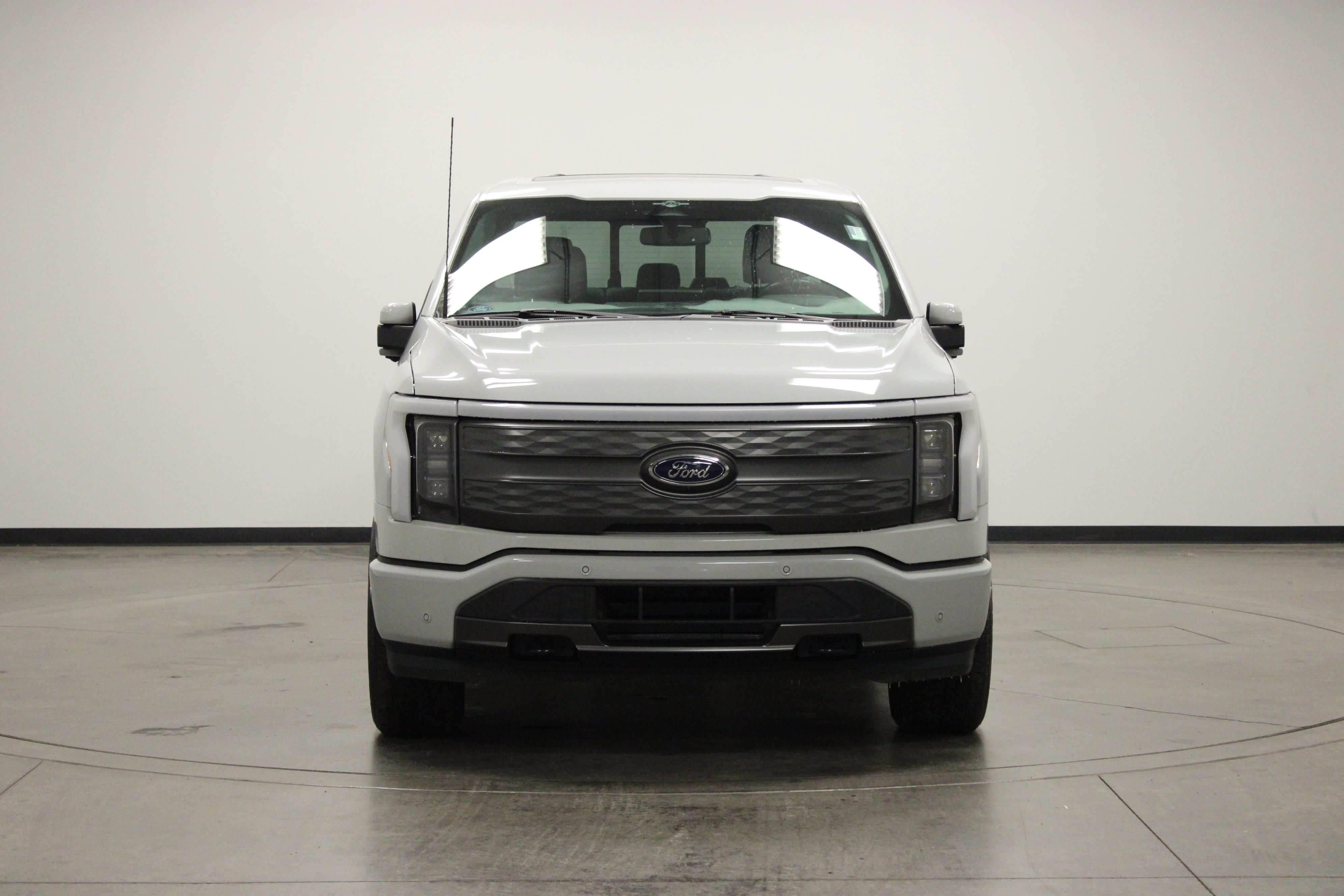 Used 2023 Ford F150 Lightning Lariat w/ Equipment Group 511A High image 3